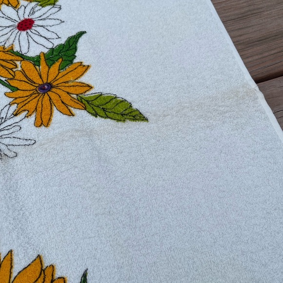 Vintage Cannon Bath Towel Lot 70s Retro Hydrangea Iris Daisy Floral Fringe MCM - Picture 10 of 16